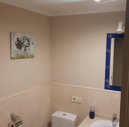 Bem Acogedora Y Muy Centrica *